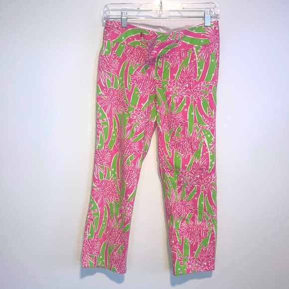 Lilly Pulitzer Pants - Lilly Pulitzer Lion Fish Print Capri pants